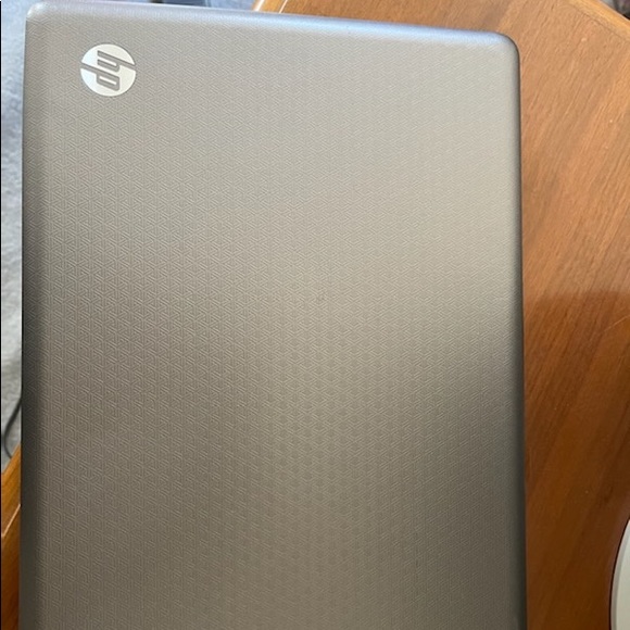 HP G72 Laptop (2014) WORKING! with Charger - Picture 6 of 7